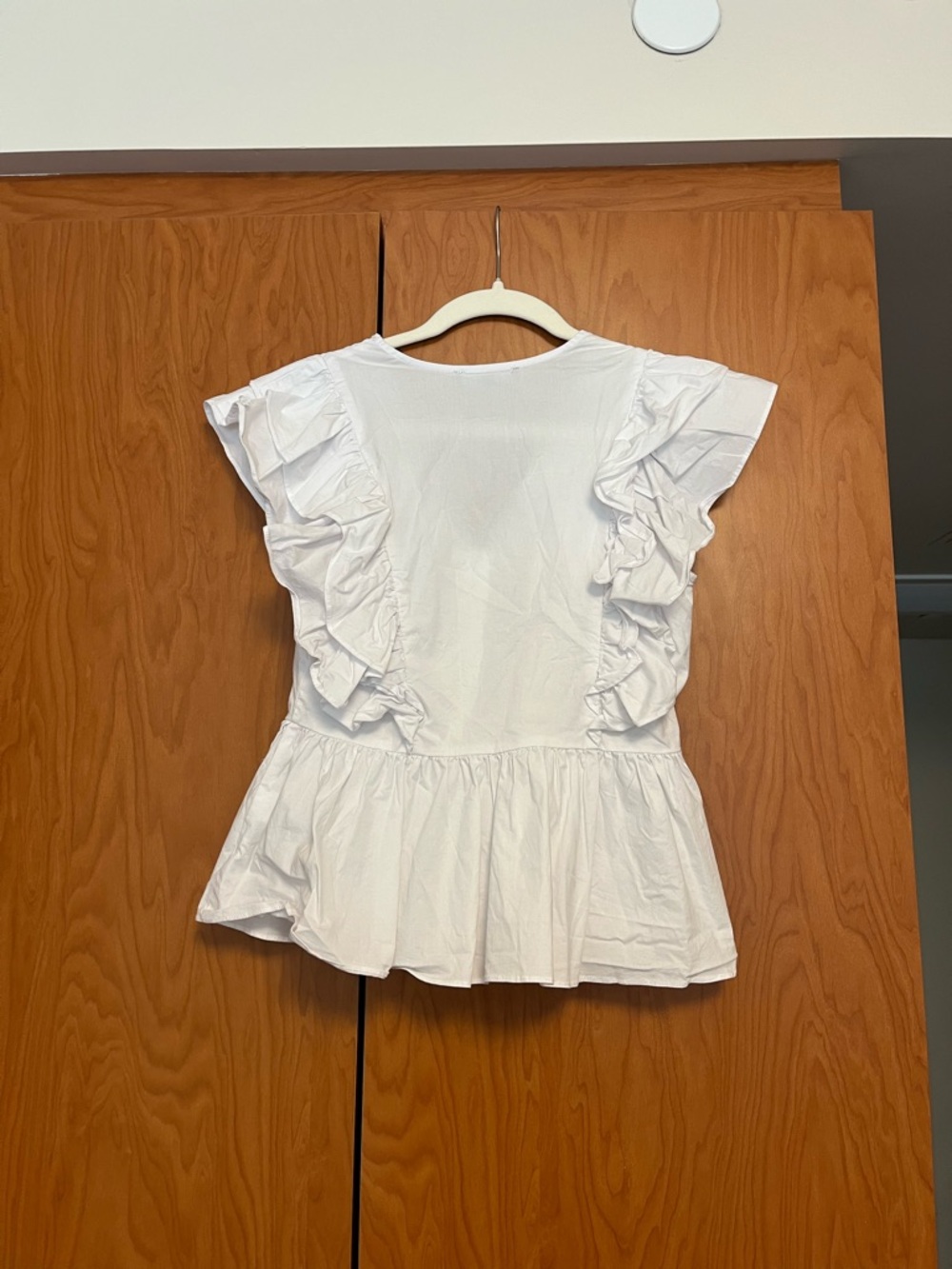 Lulu’s In A Ruffle White Ruffled Hook and Eye Top - Picture 5 of 7